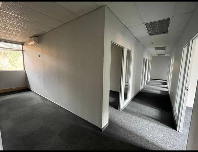BUSINESS PROPERTY TO RENT IN LYTTELTON MANOR
